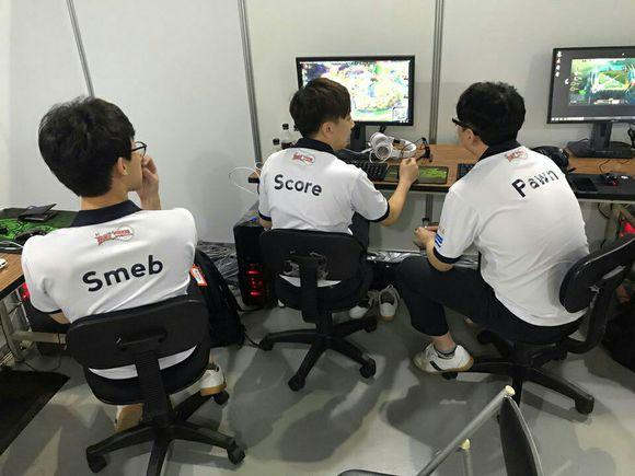 LOL洲际赛训练师环境被吐槽不如网吧 明日WE将交手SKT 练师 大战 明日 3e 举办 对抗 比赛 连网 网吧 洲际赛 新闻资讯 第3张 LOL洲际赛训练师环境被吐槽不如网吧 明日WE将交手SKT 练师 大战 明日 3e 举办 对抗 比赛 连网 网吧 洲际赛 新闻资讯 第3张