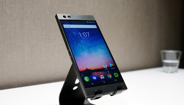 雷蛇：传闻已久见阵容！首部游戏手机Razer Phone发布 简洁 华为 方正 上都 硬件 mm gadget 性能 整机 雷蛇 新闻资讯  第1张