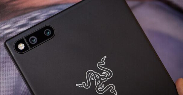 雷蛇:传闻已久见阵容!首部游戏手机Razer Phone发布 简洁 华为 方正 上都 硬件 mm gadget 性能 整机 雷蛇 新闻资讯 第7张 雷蛇:传闻已久见阵容!首部游戏手机Razer Phone发布 简洁 华为 方正 上都 硬件 mm gadget 性能 整机 雷蛇 新闻资讯 第7张