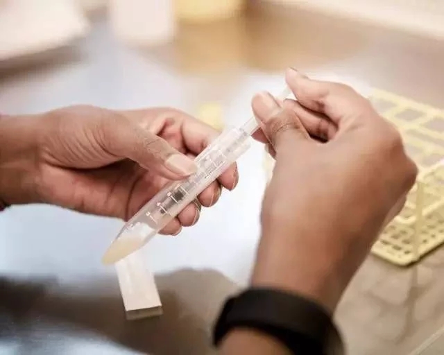 探访世界最大精子银行 寒冰里孕育的新生（组图）  新闻资讯  第5张