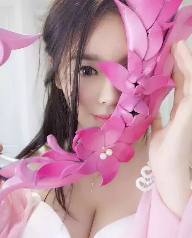王者荣耀张琪格再出cos王昭君 最成功的cos？ 美女 起名 猪仔 主播 多喜 官方微信 王昭君 昭君 王者荣耀 cos 新闻资讯  第2张