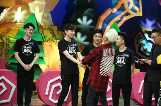 王者荣耀两周年团战之夜 荣耀明星队阵容公布！ 甄姬 主题 两人 电竞 曝光 两周 周年 两周年 明星 王者荣耀 新闻资讯  第5张