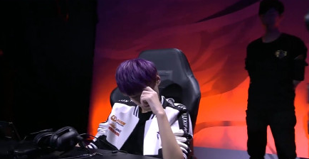 YTG遗憾降级告别KPL秋季赛 粉丝：重新来过只为更好的开始！ 少年 赛场 创造 激情 王者荣耀 奇迹 冠军 比赛 粉丝 秋季赛 新闻资讯  第6张