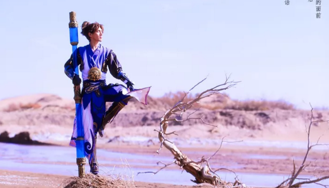 王者荣耀国服第一帅！最强至尊宝Cosplay满分还原！ 仙子 cos 哥哥 spl 国服第一 play 还原 王者荣耀 至尊 至尊宝 新闻资讯  第3张