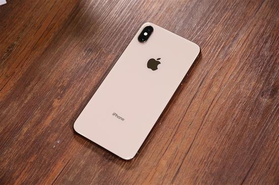 库克首谈5G iPhone：暂不考虑 尚需仔细评估 低于 策略 摇钱树 电话会议 phone iphone 下滑 财报 苹果公司 苹果 新闻资讯  第1张