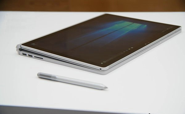 微软官方解释Surface Book键盘与屏幕间隔设计 笔记 发布会 sur 微软公司 surf 间隔 微软官方 face 微软 新闻资讯  第1张