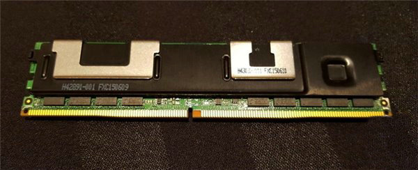 Intel发布黑科技6TB内存产品横空出世 闪存 曝光 革命 高达 处理器 电脑内存 intel 电脑 存储 黑科技 新闻资讯 第1张 Intel发布黑科技6TB内存产品横空出世 闪存 曝光 革命 高达 处理器 电脑内存 intel 电脑 存储 黑科技 新闻资讯 第1张